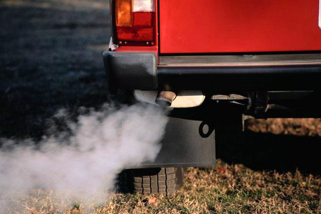 金雪馳車用尾氣凈化液—藍(lán)天之下，守衛(wèi)碧水青山
